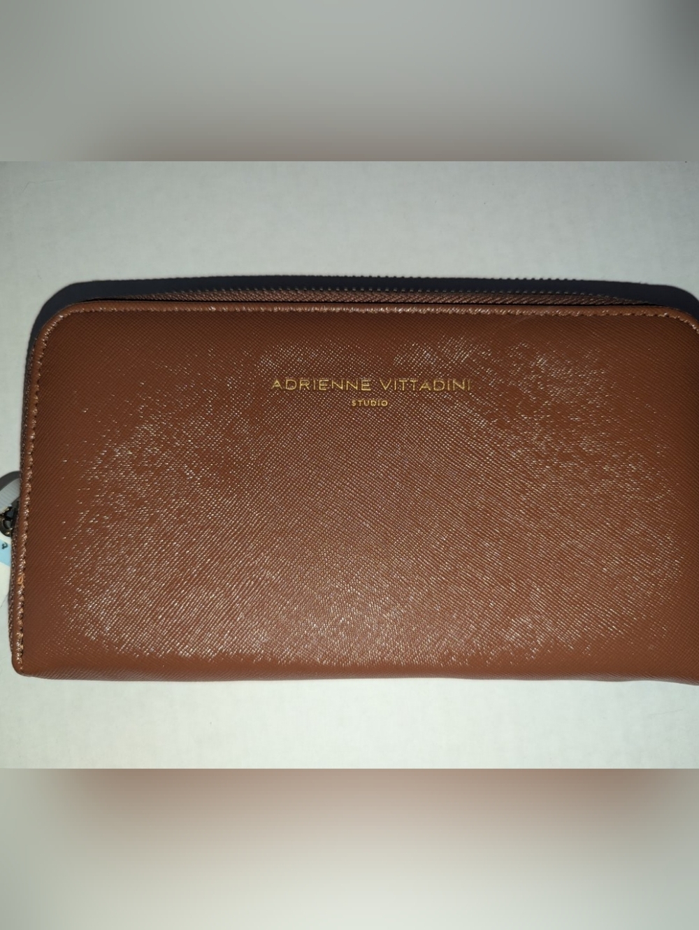 Adrienne Vittadini Studio Brown Zip Around Charging Wallet Wristlet Phone Charge
